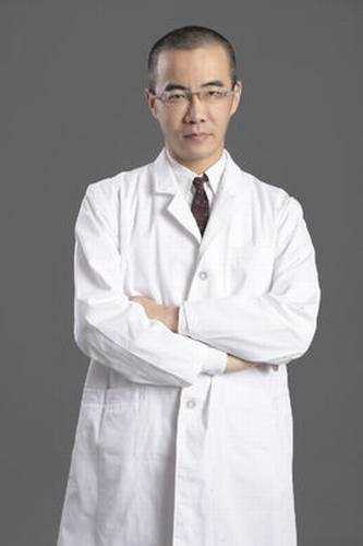 薛红宇,医学博士