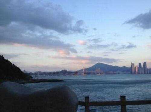 【点击右方咨询窗口与*在线交流】 水滴形假体隆胸20天后