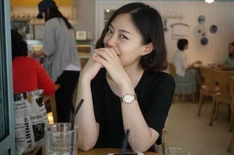 【觅美网专家在线交流-点击右方咨询窗口与专家交流】 硅胶隆鼻+脸部自体脂肪填充整形手术2个月后