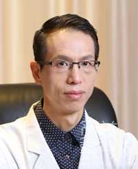 【点击右方咨询窗口预约上海华美整形医生】 上海华美整形医院许再荣做双眼皮多少钱?好吗