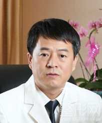 【点击右方咨询窗口预约上海华美整形医生】 上海华美整形医院许再荣做双眼皮多少钱?好吗
