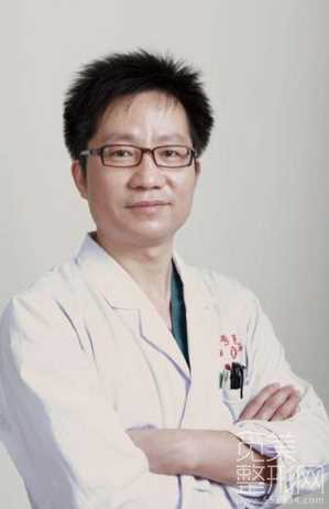 西安西京医院整形隆胸多少钱?怎么样?易成刚