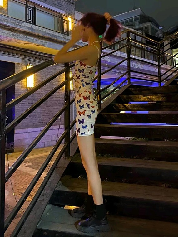 毕竟节食减肥不成功后,加入了健身大军,奈何她越健身、胃口越大,吃的越多,越来越胖