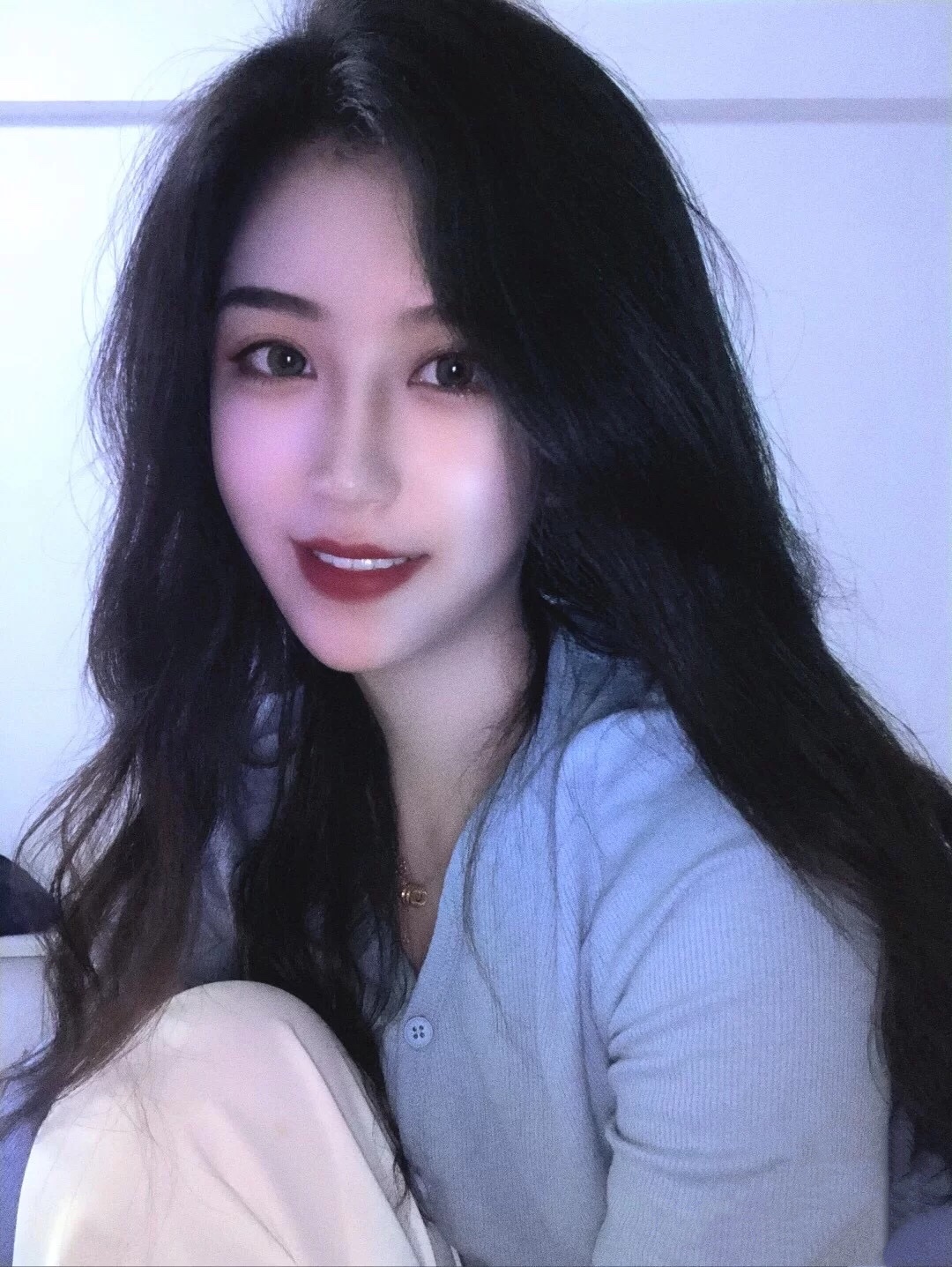 我之前鼻子做过*和打过玻尿酸,原始鼻子用我朋友的话来讲就是脸上只有个大鼻头。