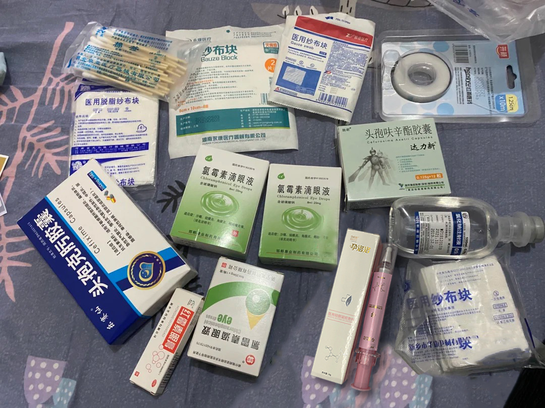 我之前鼻子做过*和打过玻尿酸,原始鼻子用我朋友的话来讲就是脸上只有个大鼻头。