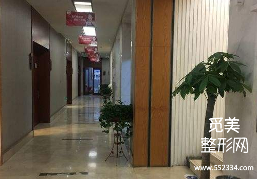 杭州格莱美张龙医生的妈生鼻做得怎么样?费用多少?